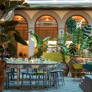 4* Hotel 25hours Piazza San Paolino